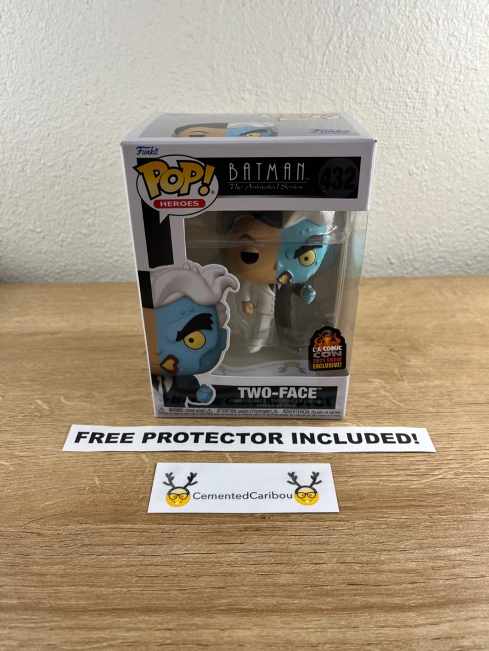 Two Face Funko Pop #432 LACC 2021 Hot Topic Batman NEAR MINT